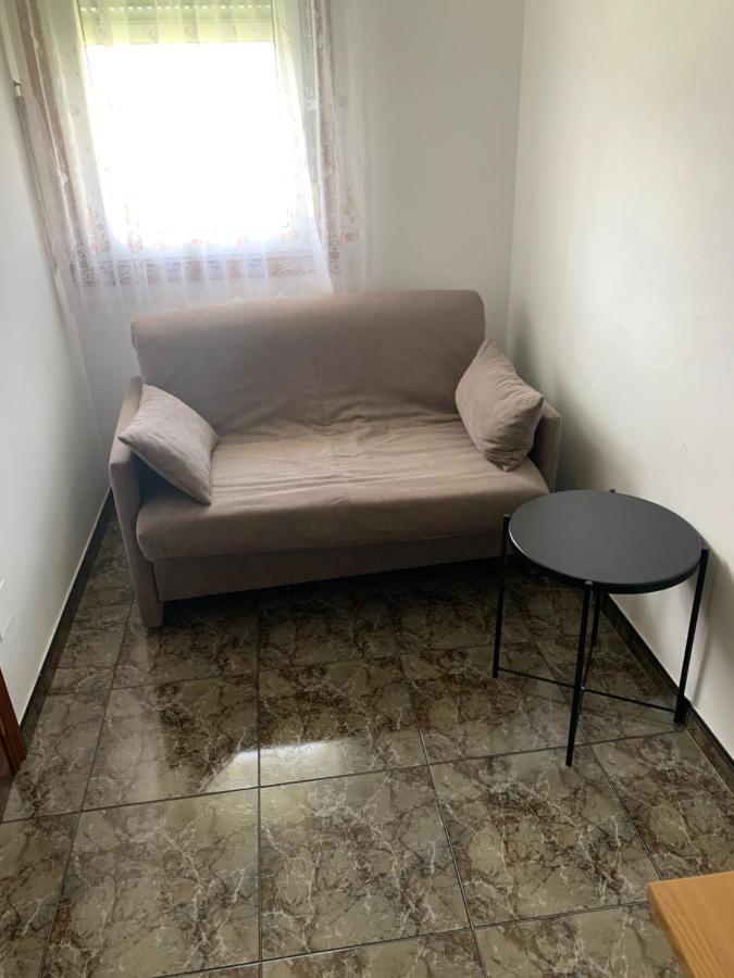 Apartamentos Artico Razo Luaran gambar